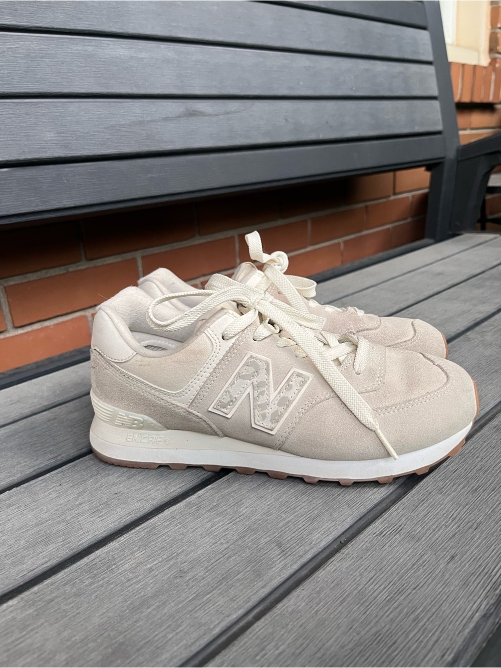 New Balance 574 Women's Cream/Beige Casual Sneakers